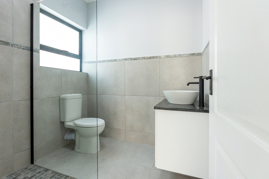 3 Bedroom Property for Sale in Sandy Point Western Cape